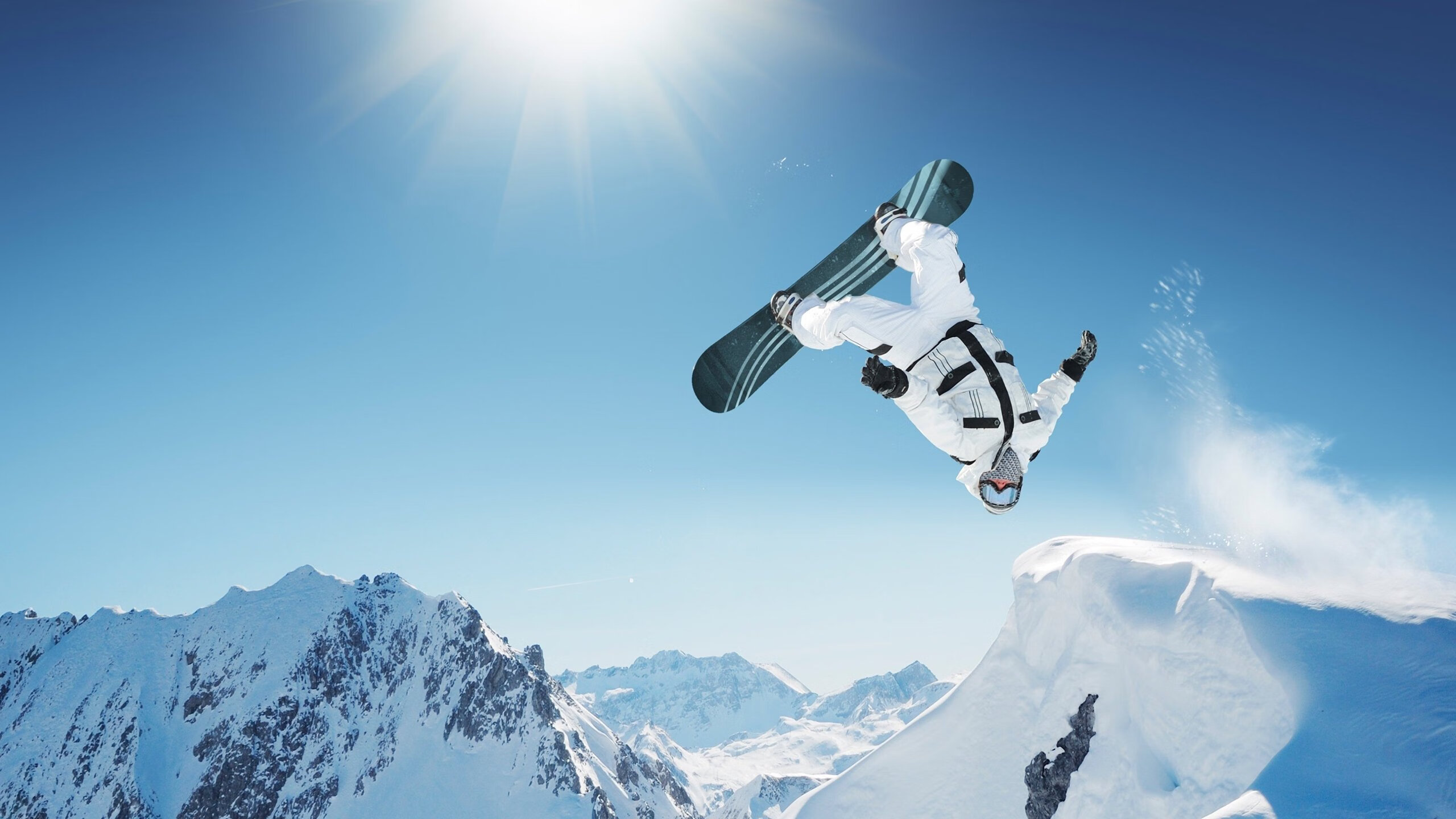 “自然岩场环保清理+首攀活动日” 先清理再攀登